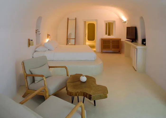 Gaia Suites Oia 