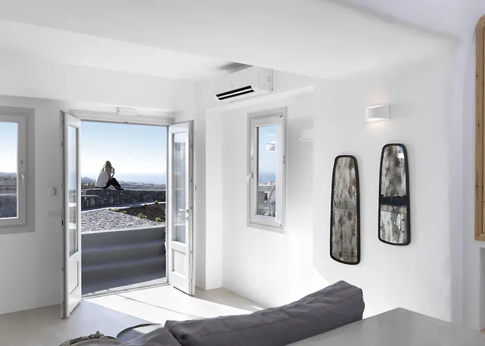 Elysian Santorini Villa Oia 